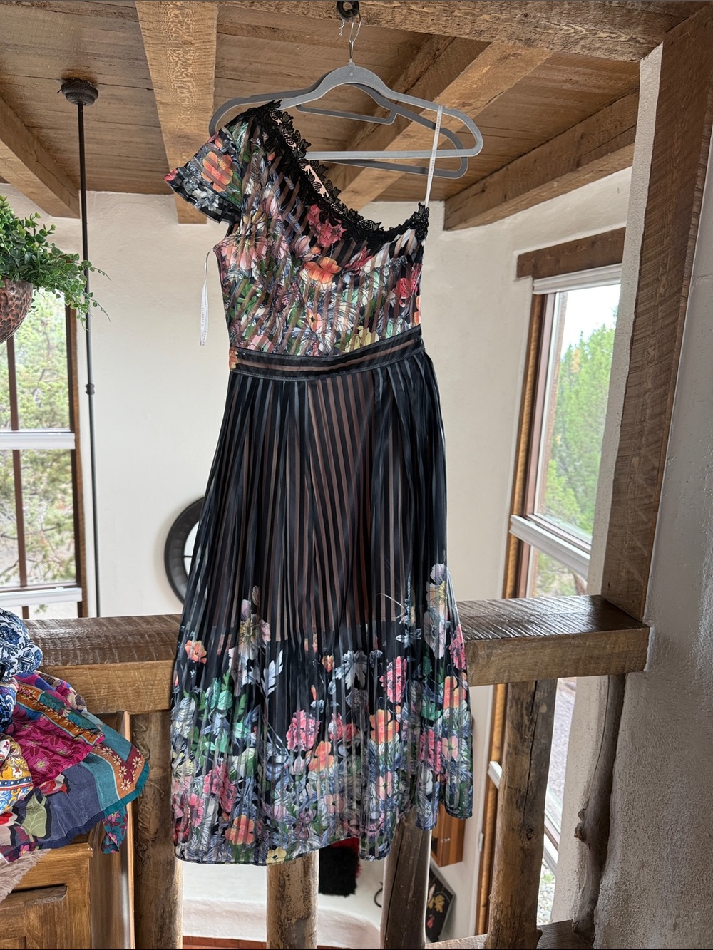 foxiedox Black Floral One-Shoulder Pleated Midi Dress